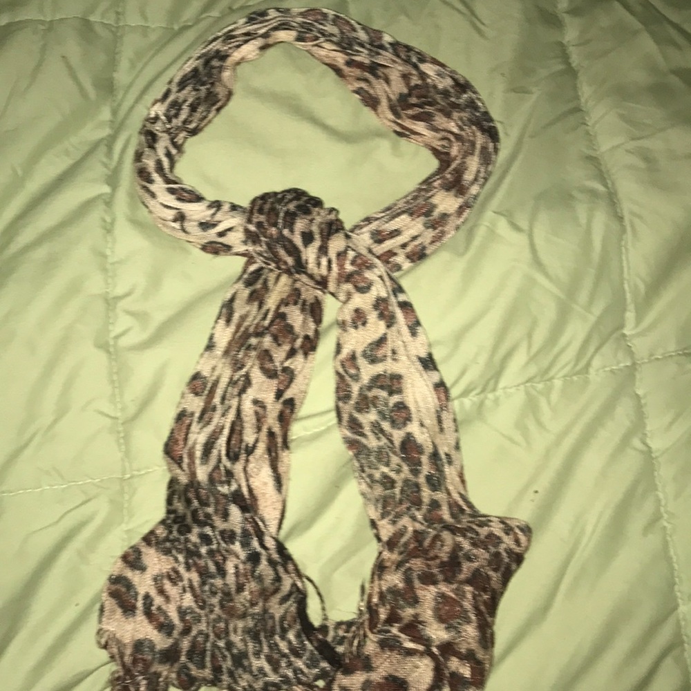 Leopard print scarf